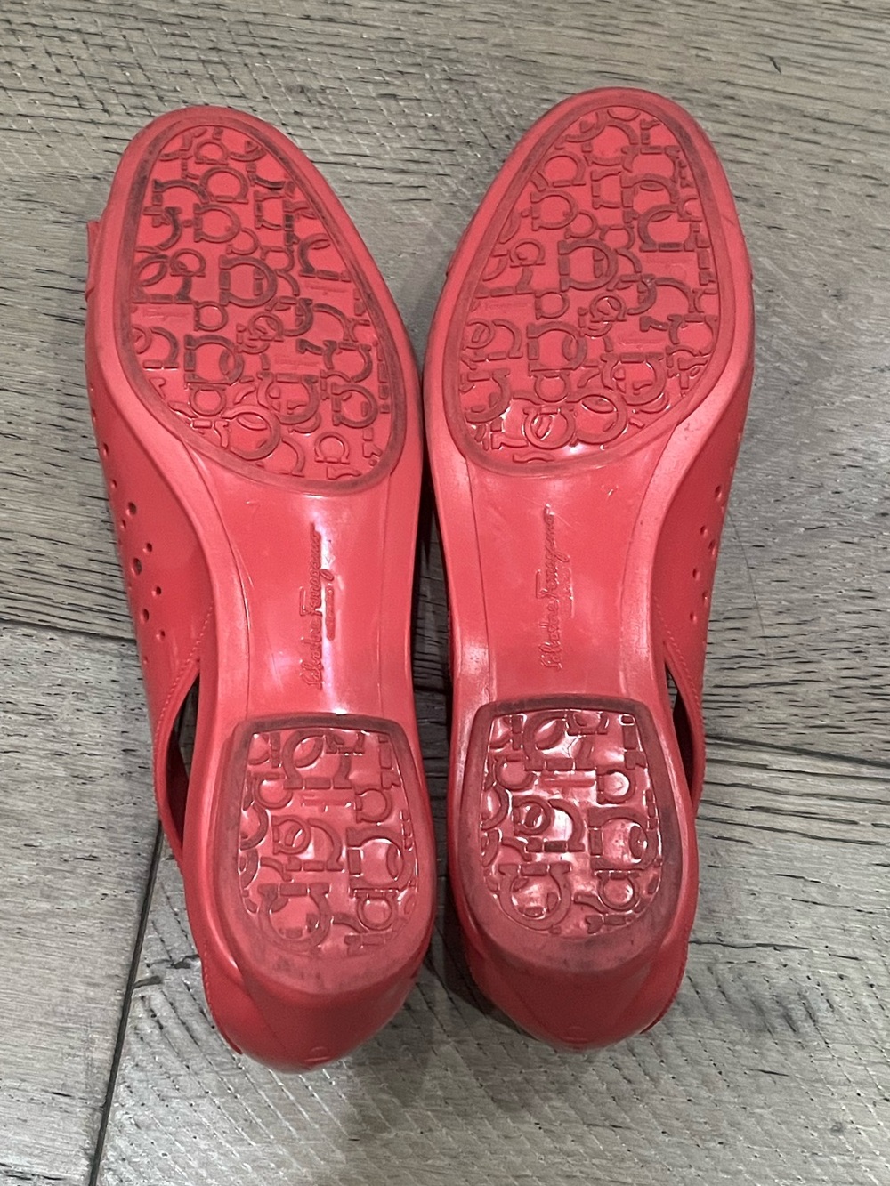 Salvatore Ferragamo Coral Pink Peep-Toe Jelly Flats - Picture 4 of 5